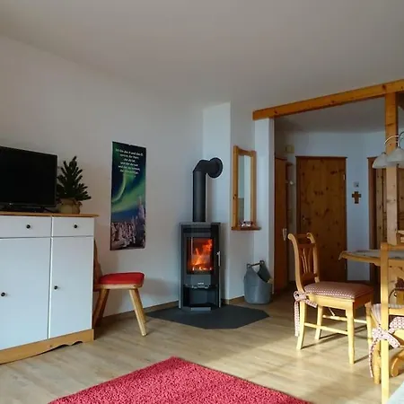 Direkt An Den Wanderwegen